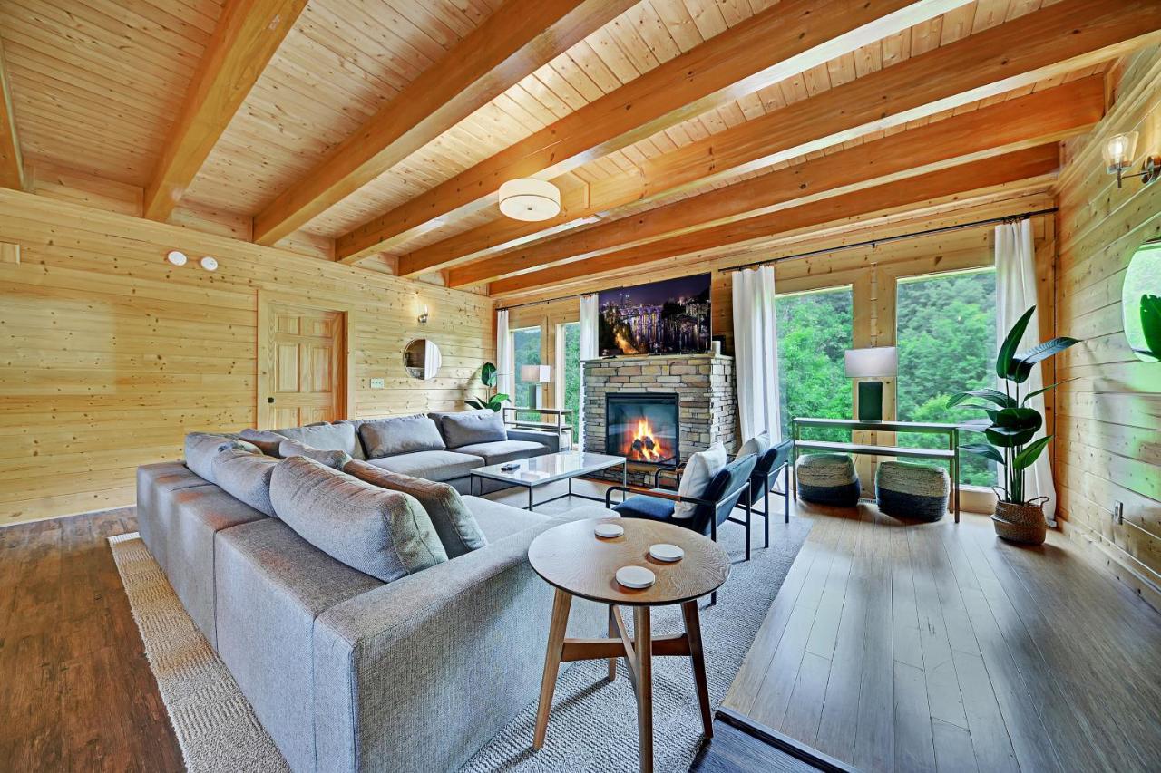הוילה סביירוויל Gorgeous Large Mountain View Cabin W Hot Tub, Free Wifi, Games מראה חיצוני תמונה