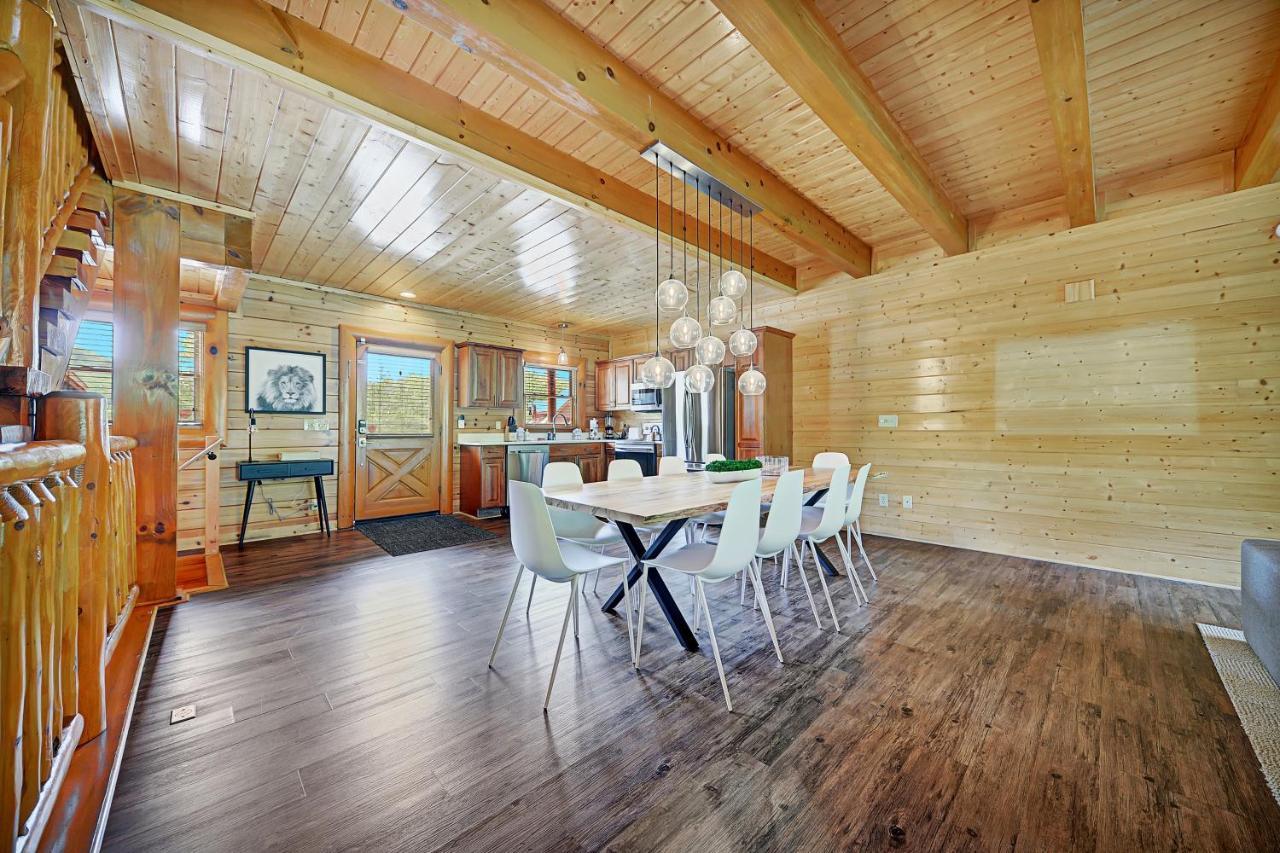 הוילה סביירוויל Gorgeous Large Mountain View Cabin W Hot Tub, Free Wifi, Games מראה חיצוני תמונה