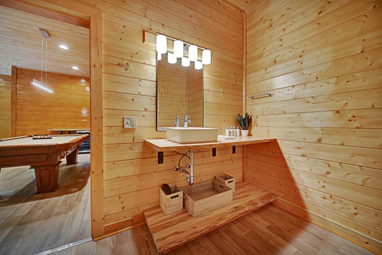 הוילה סביירוויל Gorgeous Large Mountain View Cabin W Hot Tub, Free Wifi, Games מראה חיצוני תמונה